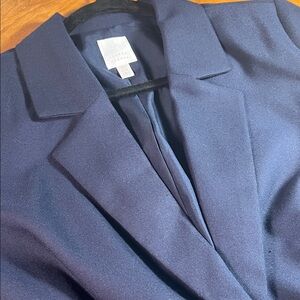 Women’s Navy Blue 💙 Wrinkle-Resistant Blazer